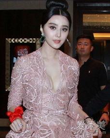 女明星的胸器