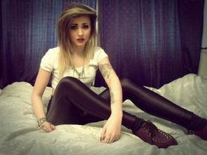 91丝袜超清下载链接,尽享丝袜诱惑，视觉盛宴一触即发