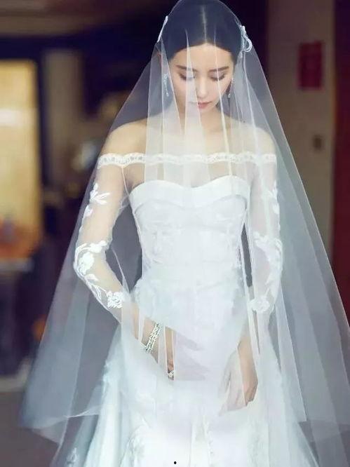 明星结婚穿的婚纱,明星们的浪漫婚纱瞬间